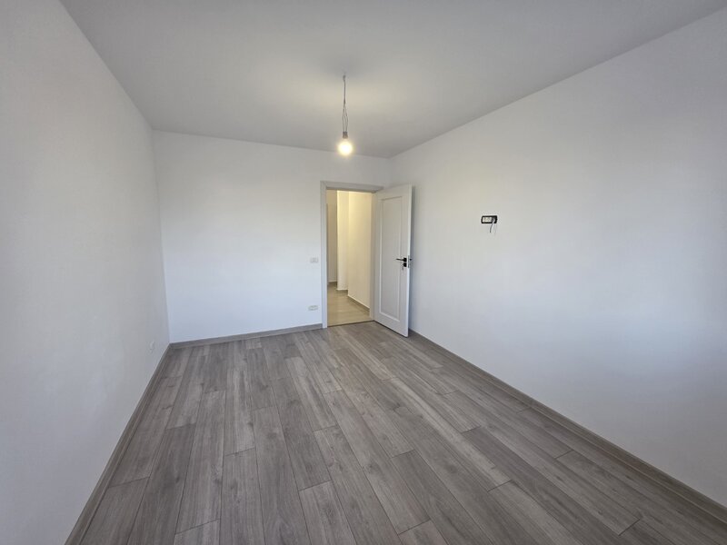 Dristor, pe Baba Novac, Sectia 12, renovat, 2 balcoane, 10 minute metrou,