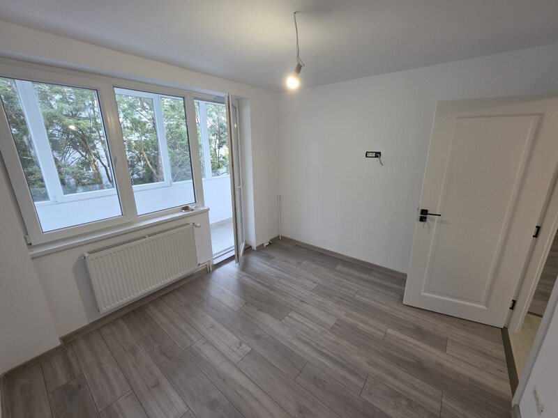 Dristor, pe Baba Novac, Sectia 12, renovat, 2 balcoane, 10 minute metrou,